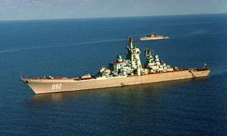 Vì sao Nga ‘bán sắt vụn’ hai tuần dương hạm hạt nhân hạng nặng?