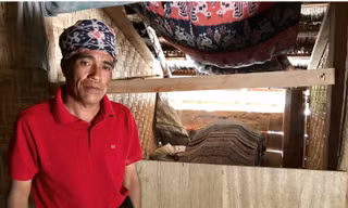 Ngôi làng 'sống chung với người chết' trong nhà