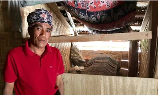 Ngôi làng 'sống chung với người chết' trong nhà