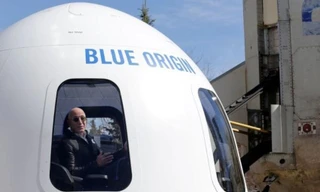 Muốn bay vào vũ trụ, chi ít nhất 200.000 USD cho ông chủ Amazon