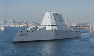 Tàu khu trục tàng hình Mỹ: siêu đắt, siêu vô dụng?