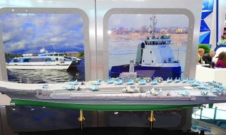 Mô hình tàu Lamantin