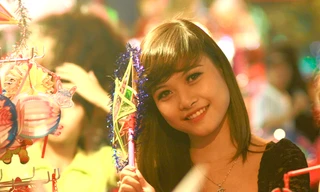 Thiếu nữ Hà thành khoe sắc đón Trung thu