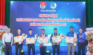 Bình Định tuyên dương 21 thanh niên sống đẹp