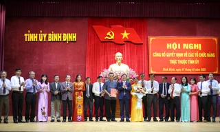 Chủ tịch Bình Định Phạm Anh Tuấn làm Bí thư Đảng ủy UBND tỉnh