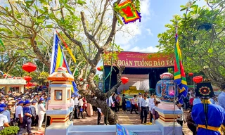 Sôi động lễ hội Chùa Bà - Cảng thị Nước Mặn có từ hơn 400 năm trước 