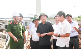 Khởi tố vụ sập tường khiến 5 người chết ở Bình Định