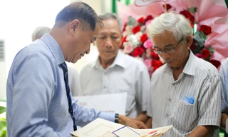 Bình Định trao trả 57 hồ sơ, kỷ vật cán bộ đi B