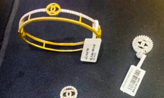 Phạt 180 triệu đồng 2 cơ sở bày bán vàng giả nhãn hiệu Chanel