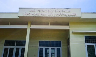  Chi tiền tỷ xây nhà trưng bày sản phẩm rồi... đóng cửa