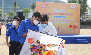 Độc đáo hội thi thả diều trên bờ 'Biển nhớ' Quy Nhơn