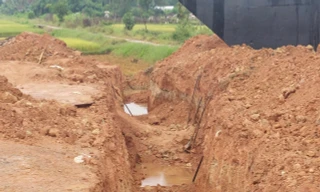 Vụ 2 công nhân bị vùi lấp tử vong dưới mương cáp ngầm, địa phương báo cáo gì?