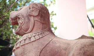 Hai tượng sư tử đá thành Đồ Bàn được công nhận Bảo vật quốc gia