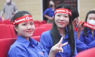 Tuổi trẻ đất võ Bình Định nô nức xếp hàng hiến máu ở Chủ Nhật Đỏ