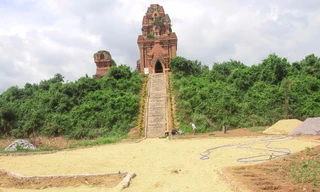 Cận cảnh công trình tu bổ di tích tháp cổ ở Bình Định vừa bị thanh tra 'tuýt còi'