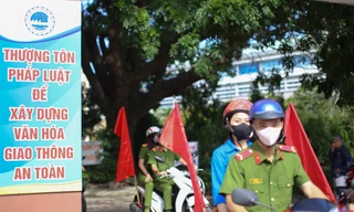 Ra quân 5 đội hình tuyên truyền hưởng ứng Ngày Pháp luật Việt Nam