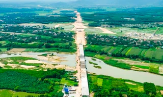 Kiến nghị điều chỉnh đầu tư kết nối cao tốc Bắc - Nam qua Bình Định