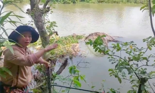 18 hộ dân ở Bình Định sống bất an lo nhà sạt xuống sông