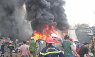 Cháy lớn tại Bình Định, lửa khói bốc cao cả trăm mét