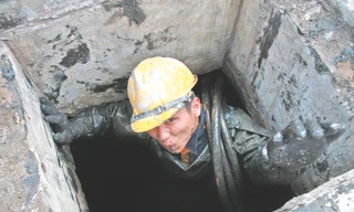 Mệt mỏi ra khỏi cống ngầm