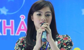 Nữ sinh công nghệ khoe sắc