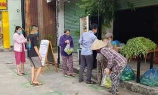 TP.HCM: Chiếc "tủ lạnh cộng đồng" đầy nghĩa tình hỗ trợ người dân có hoàn cảnh khó khăn