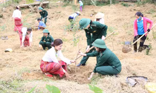 Đẩy mạnh tuyên truyền bình đẳng giới với người dân tộc Chứt