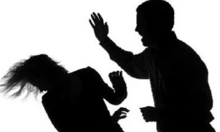 Uống rượu say rồi đánh vợ, người đàn ông bị phạt 7,5 triệu đồng