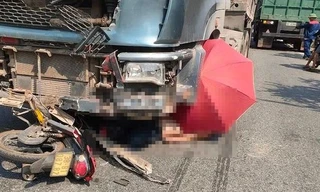 Va chạm với xe đầu kéo, người đàn ông tử vong tại chỗ