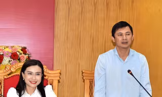 Bí thư T.Ư Đoàn Nguyễn Phạm Duy Trang kiểm tra việc thực hiện Luật và Quyền Trẻ em tại Hà Tĩnh