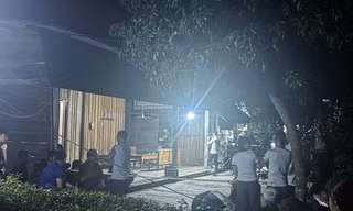 Con trai cầm dao đuổi đánh bố, chém mẹ tử vong