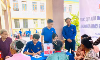 Vui Tết Lấp lỗ cùng bà con dân tộc Chứt