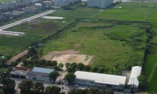 Bệnh viện hơn 200 tỷ đồng khởi công rồi bỏ hoang cả chục năm