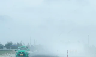 Dân khốn khổ vì dự án 130 tỷ đồng thi công khiến bụi 'nhuộm trắng' đường