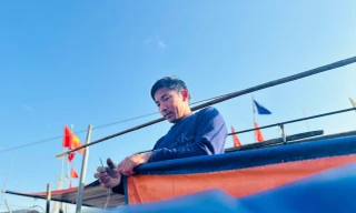 Chuyện về những ngư dân xem 'thuyền là giường, biển là nhà'