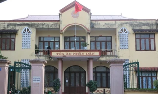 Tòa 'đau đầu' vì cặp vợ chồng ly hôn, đòi bắt hết cá dưới ao lên chia đôi