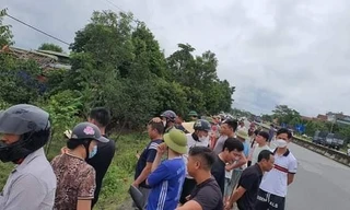 Phát hiện thi thể người đàn ông ở bãi đất trống