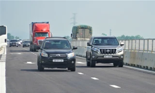Cao tốc qua Hà Tĩnh lượng xe tăng đột biến trong ngày đầu nghỉ lễ