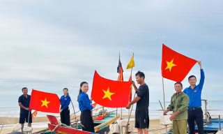 Tuổi trẻ Hà Tĩnh ra quân bảo vệ môi trường biển