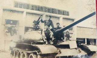 Giọt nước mắt dưới lá cờ giải phóng