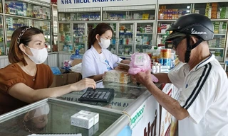 Hà Tĩnh ngăn chặn trục lợi khi thuốc trị đau mắt đỏ khan hiếm