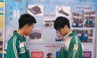 Đôi bạn thân sáng tạo thiết bị thông minh chỉ dẫn đường cho người khiếm thị