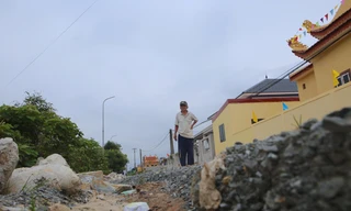 Đường nát bét, nước chảy vào nhà, dân khu tái định cư 'kêu trời'