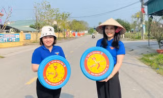 Thanh niên Hà Tĩnh 'biến' lốp xe thành đồng hồ