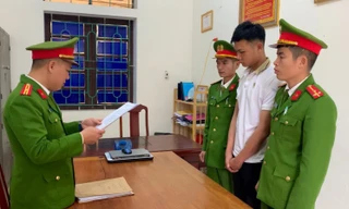 Khởi tố nam thanh niên không chấp hành hiệu lệnh, tông xe vào cảnh sát