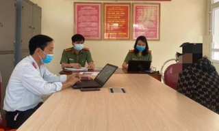 Cô gái ở Hà Tĩnh bị phạt tiền vì đăng tin thất thiệt về dịch COVID-19