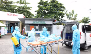 Ba quận tại TPHCM tăng cấp độ dịch COVID, 5 phường nguy cơ lây nhiễm cao