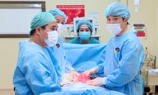 Nguy kịch vì 2 khối u xơ khổng lồ trong cơ quan sinh dục 