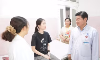 Thiếu nữ có biểu hiện như bị 'ma nhập' vì bệnh lý hiếm gặp