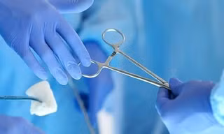 Dị tật hiếm gặp khiến hạnh nhân tiểu não tụt xuống đốt sống cổ